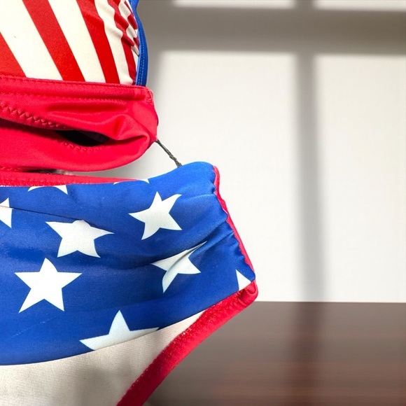 Stars & Stripes Sizzle: NWOT Patriotic Push-Up Bikini! 🇺🇸 Ladies Large ❤️🤍💙 - Picture 12 of 15